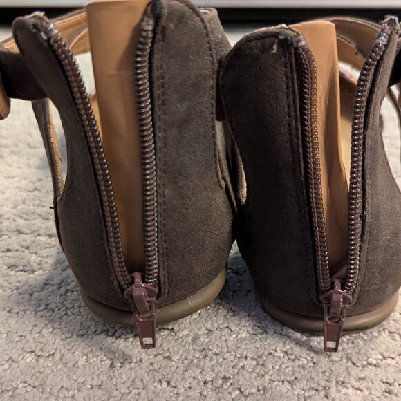 Brown and floral zipper back, ankle strap flats - Sz 8 - Picture 6 of 9